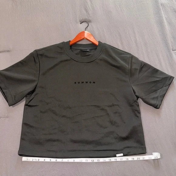 Sumwon Men’s Black Cropped Oversized Essential Tee - Picture 3 of 9